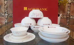 Quà tết cho công nhân viên